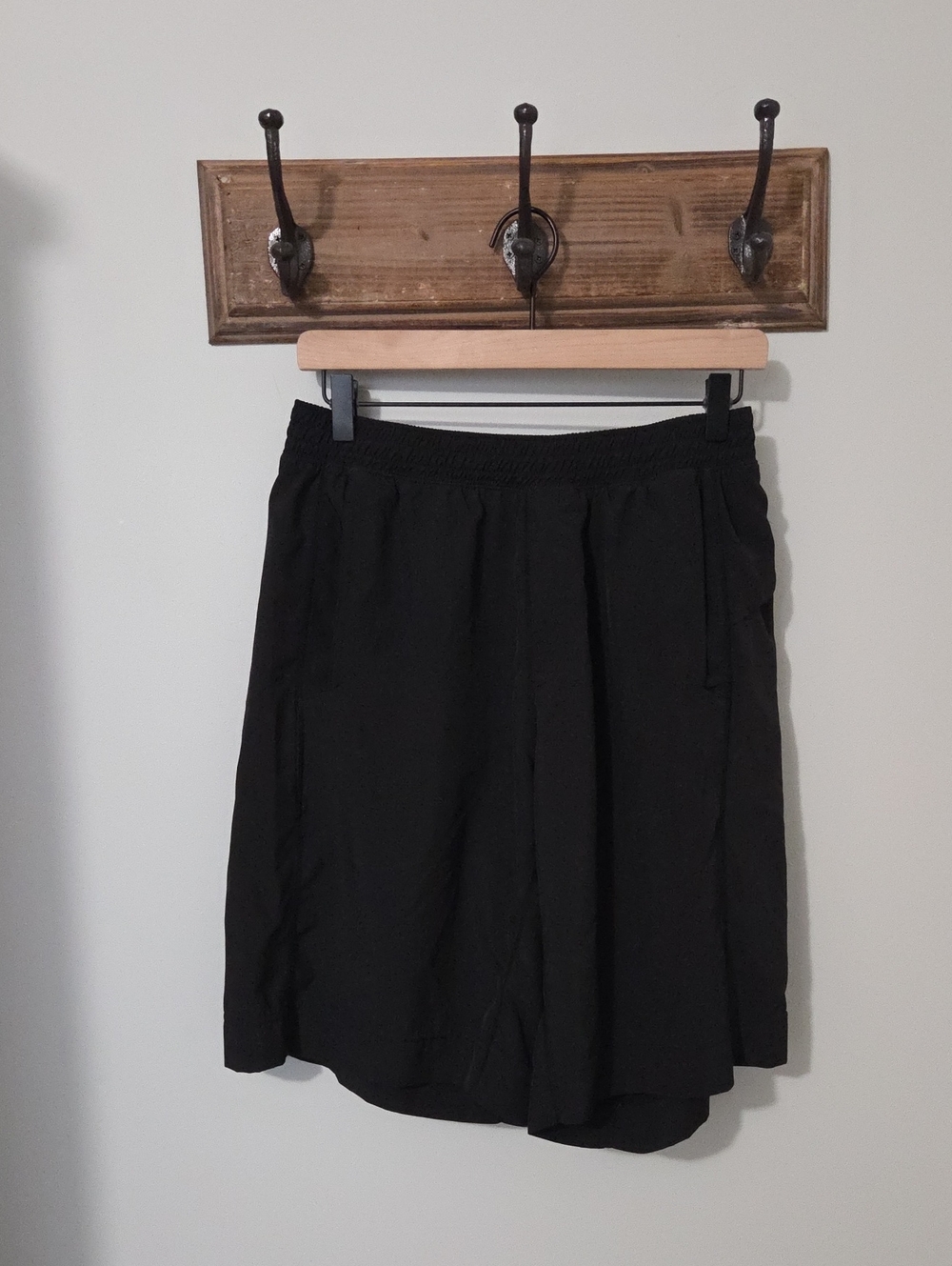 Lululemon Mens Large TALL Black Athletic Shorts 11" Inseam Excellent Condition